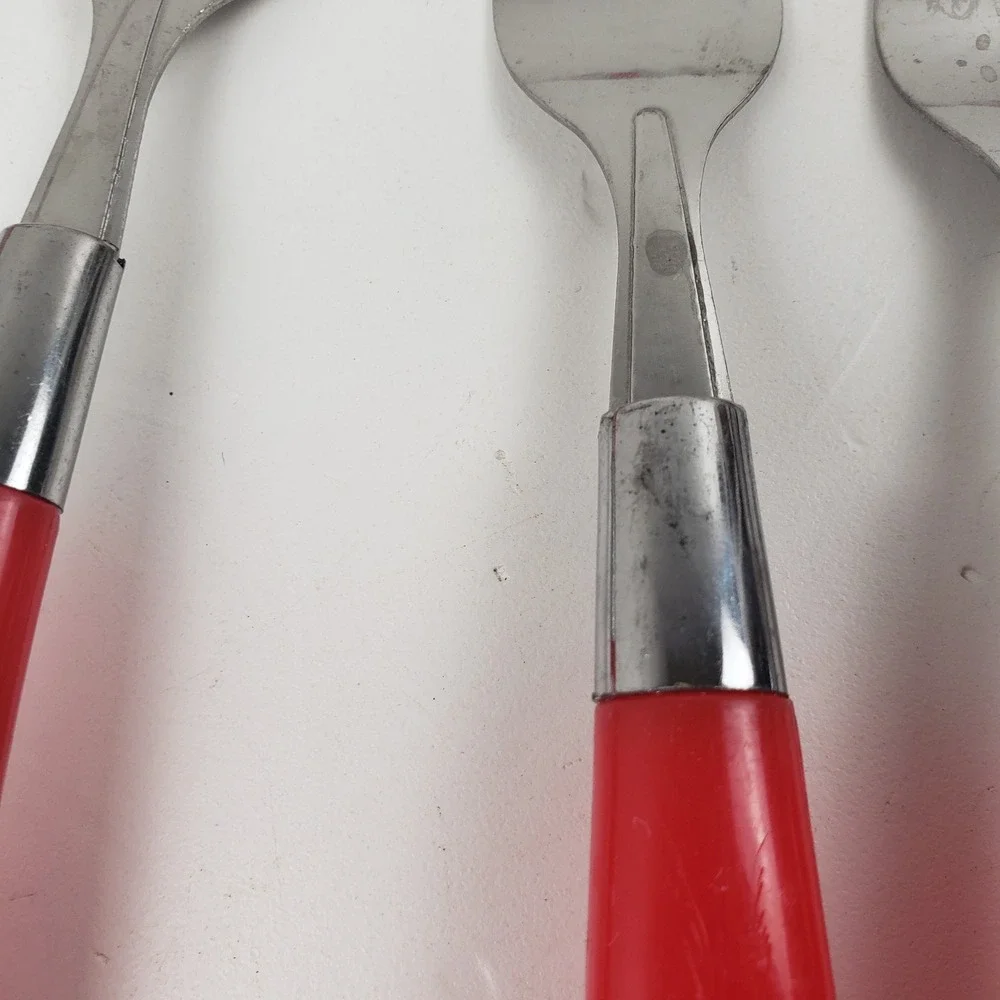 Vtg Red Plastic Handle Flatware Set 24 Piece Stainless Steel Svc For 6 Picnic